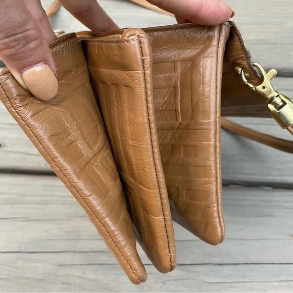 Due Fratelli tan cognac embossed leather crossbody bag purse - Picture 6 of 15